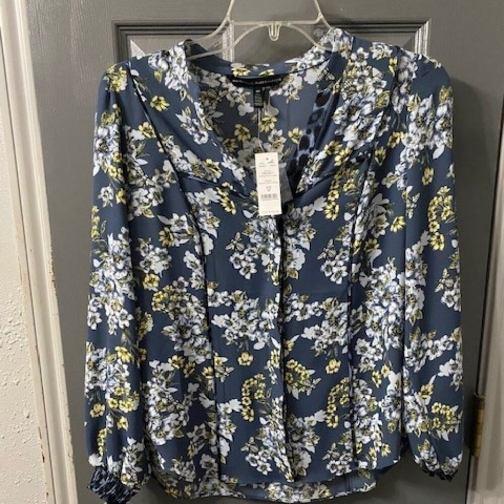 White House Black Market Career button up Floral print & Leopard Trim Blouse 4P